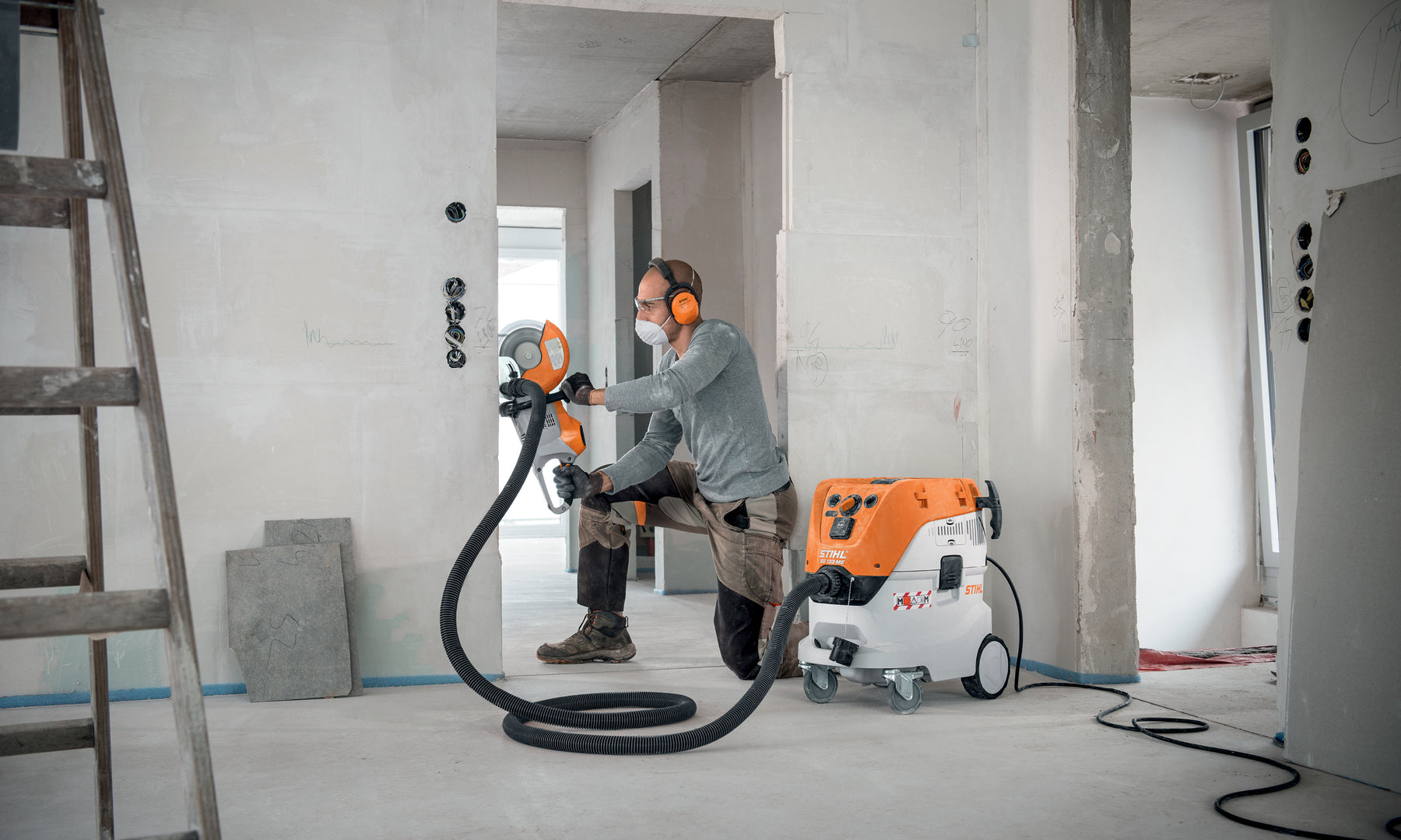 SE-133 Vacuum in use