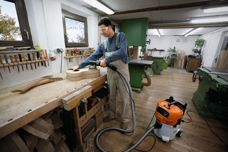 Stihl SE 122 Wet & Dry Vacuum