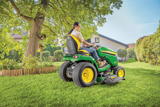 John Deere X590 Tractor With 54A Deck